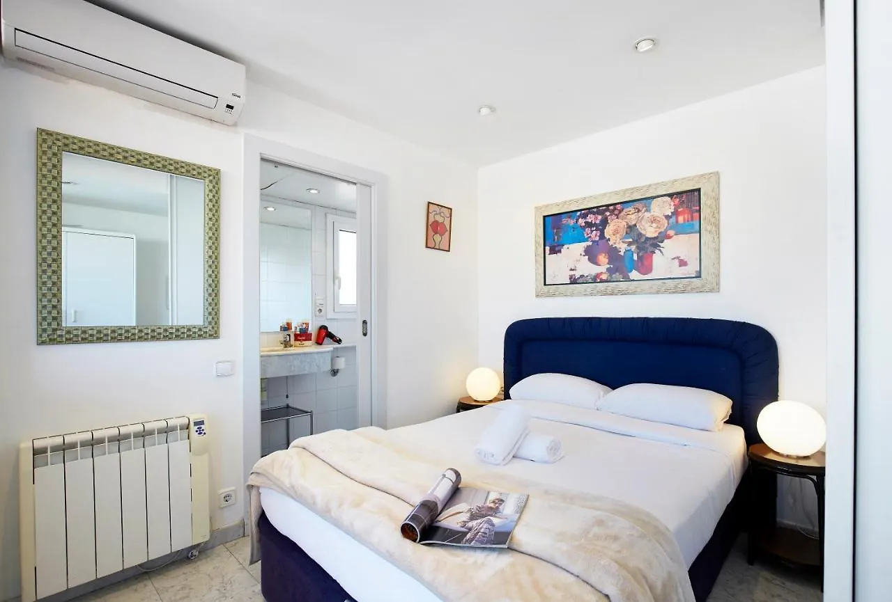Apartment Apartamentos Calvet Barcelona