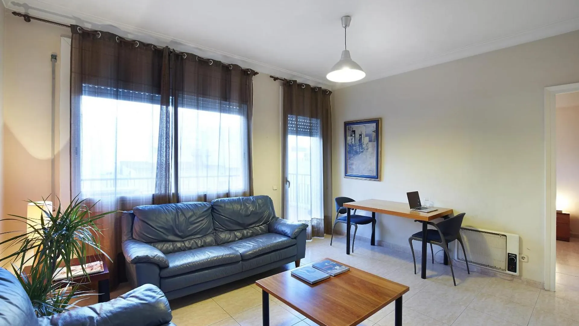 Apartamentos Calvet Barcelona 0*,  Spain