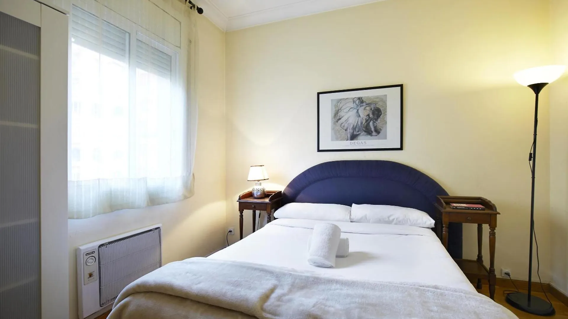 Apartamentos Calvet Barcelona Apartment